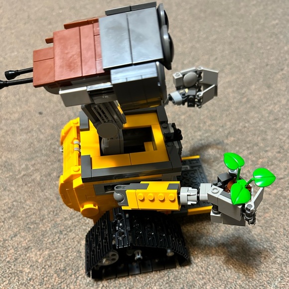 REPRODUCTION LEGO Inspired WALL-E Disney Pixar 8886/ 21303 READ!! 9” x 7” LARGE - Picture 11 of 13